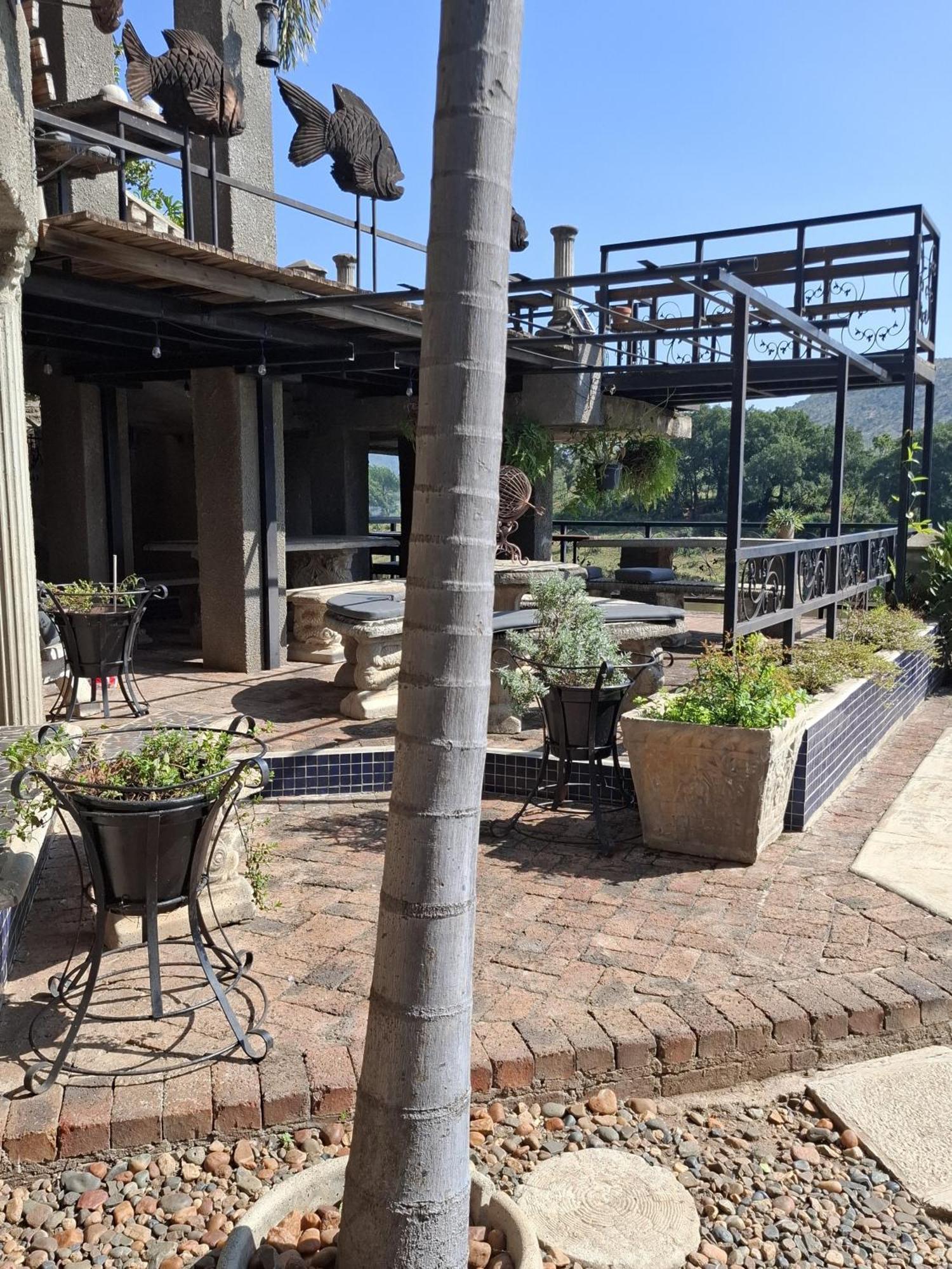 Belvedere-on-river Guest house